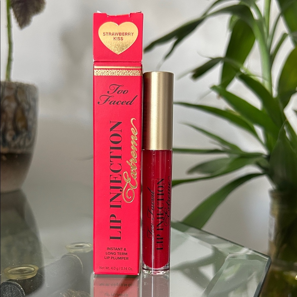 Too Faced Lip Injection Extreme in Strawberry Kiss - Discontinued